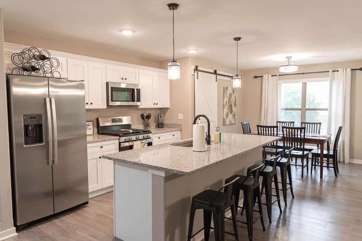 Brand New 2 Bed With Office Villa Loves Park Exterior photo