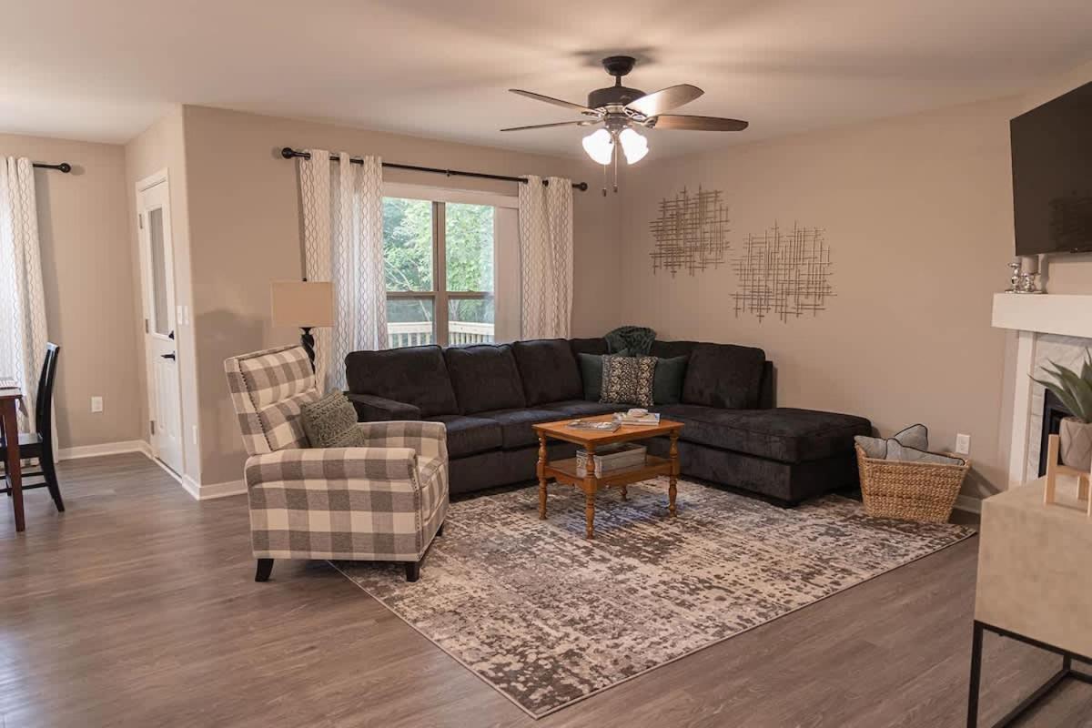 Brand New 2 Bed With Office Villa Loves Park Exterior photo