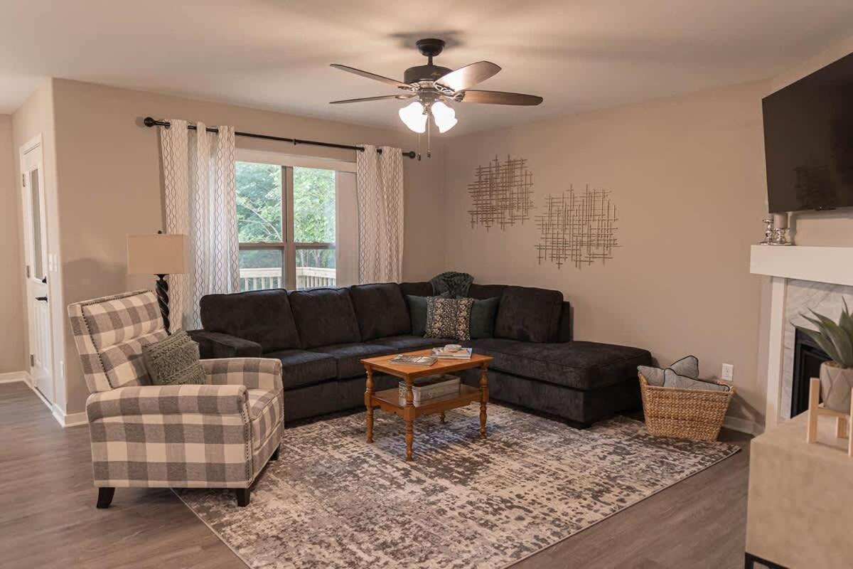 Brand New 2 Bed With Office Villa Loves Park Exterior photo